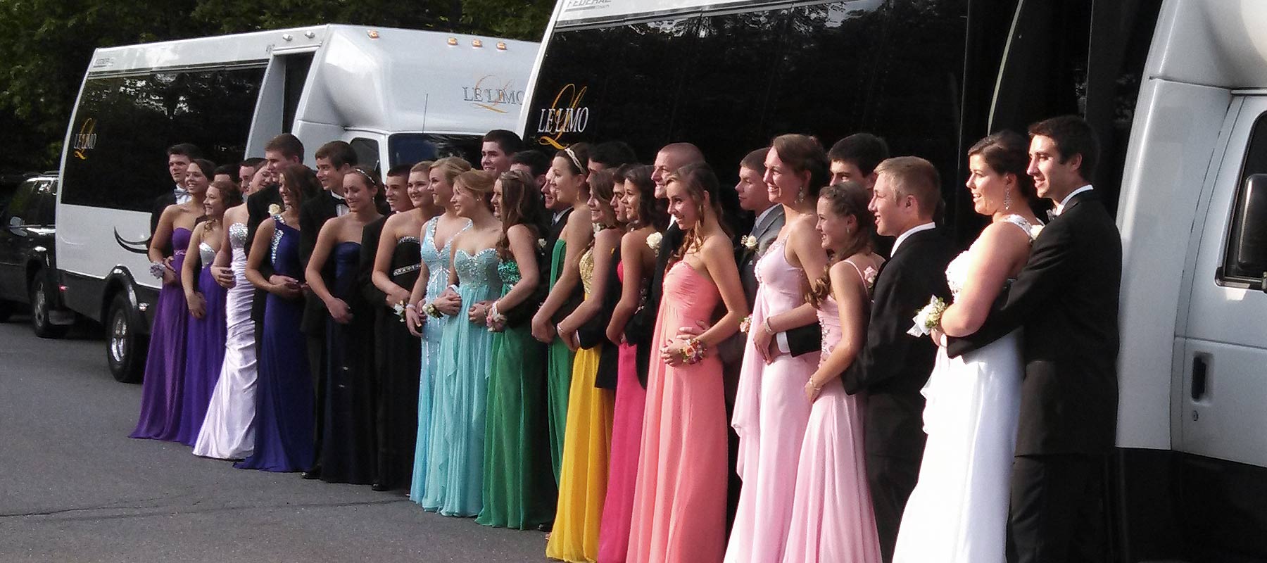Prom Night with Le limo Party Buses
