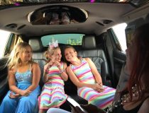 Girls heading to Taylor Swift in a LeLimo Limousine