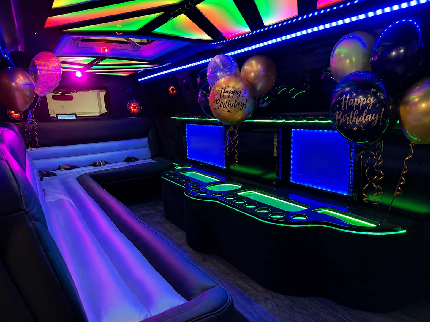 Party in a limo from Lelimo